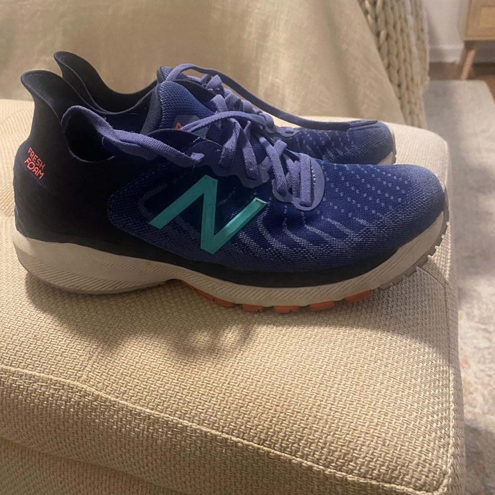 New Balance size 8 EUC